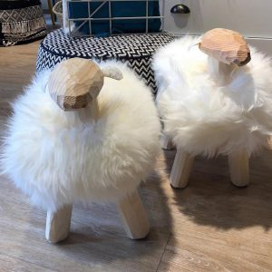 Tabouret mouton NEST Ouest de paris