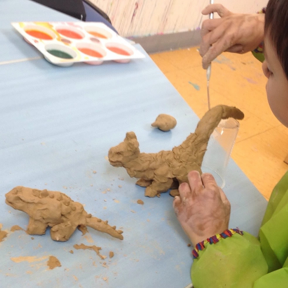 Clay sculpture ART in ENGLISH - Artt in English with Anita